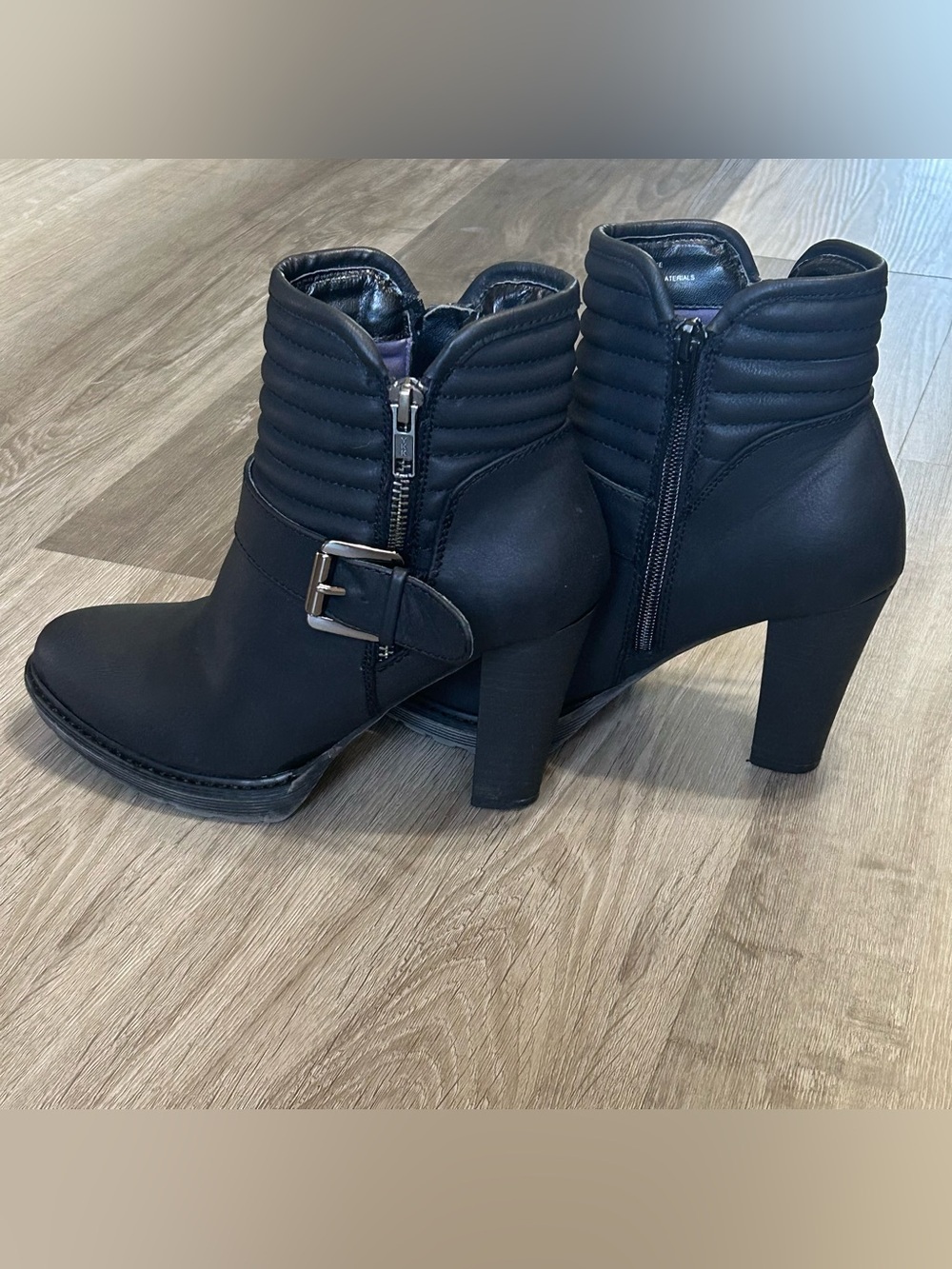 White Mountain Black Quilted Ankle Boot with Buckle Detail Size 6.5